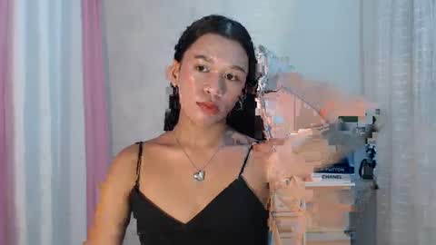 Snapshot of luna_moree chatting on 02.04.25 Anyana online show from 02.04.25