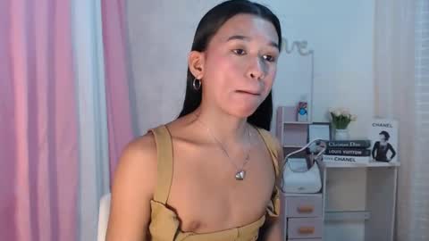 Snapshot of luna_moree chatting on 02.20.25 Anyana online show from 02.20.25