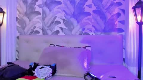 Luna Morgan online show from 12.21.25