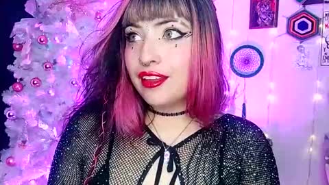 MISS LUNA  online show from 12.21.24