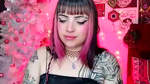 MISS LUNA  online show from 12.21.24