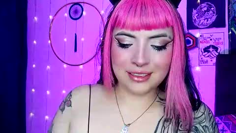 MISS LUNA  online show from 01.24.25