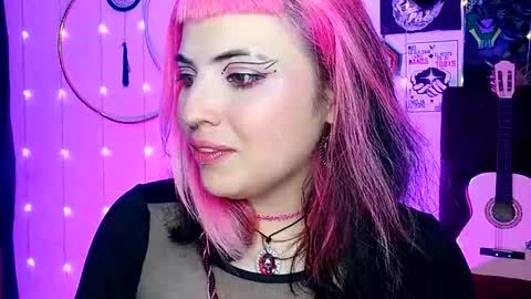 MISS LUNA  online show from 02.19.25