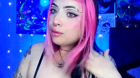 MISS LUNA  online show from 02.23.25