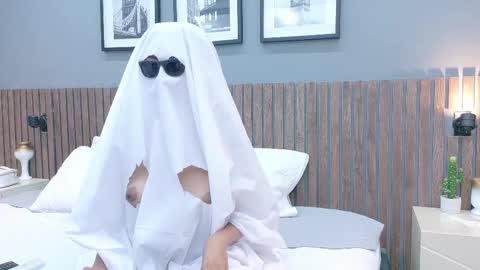 LUNA  online show from 10.12.25