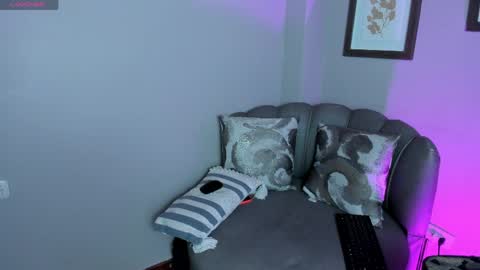 Luna Rosse  online show from 04.05.26