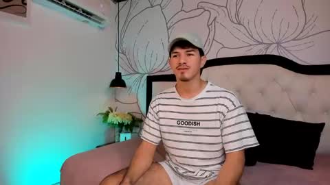 Snapshot of luna_stanford chatting on 10.09.25 Luna Stanford online show from 10.09.25