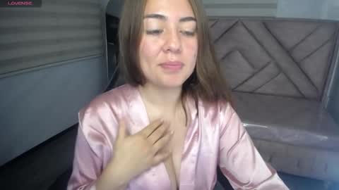 Live 1000pm 600am COLOMBIAN HOUR online show from 10.04.25