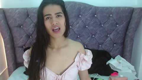 luna_starr69 online show from 09.14.25