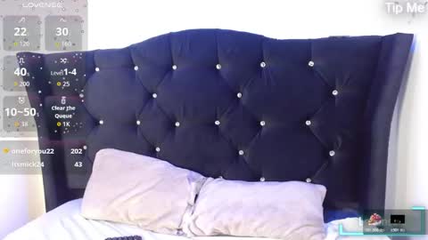 luna_starr69 online show from 11.28.25