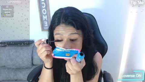 luna_starr69 online show from 12.16.25