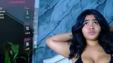 Snapshot of luna_tower chatting on 10.22.25 luna_tower online show from 10.22.25