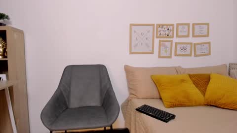 luna_valle online show from 01.23.25