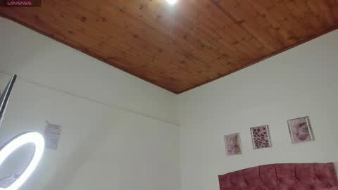 Snapshot of luna_velveth1 chatting on 04.16.26 luna_velveth1 online show from 04.16.26