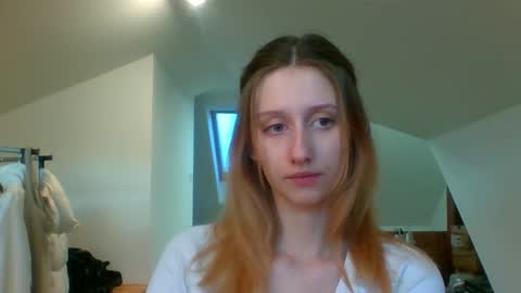 L U N A  online show from 01.03.25
