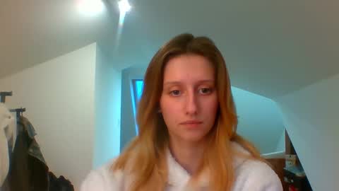 L U N A  online show from 01.08.25