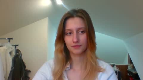 L U N A  online show from 01.17.25