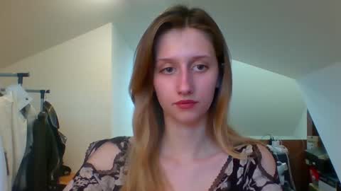 L U N A  online show from 01.24.25
