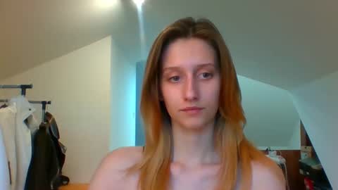 L U N A  online show from 01.29.25