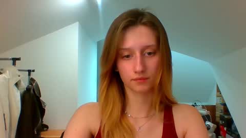 L U N A  online show from 02.05.25