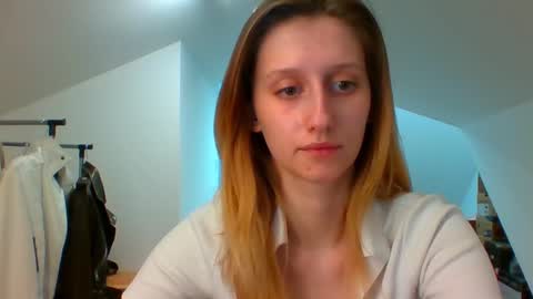 L U N A  online show from 02.14.25