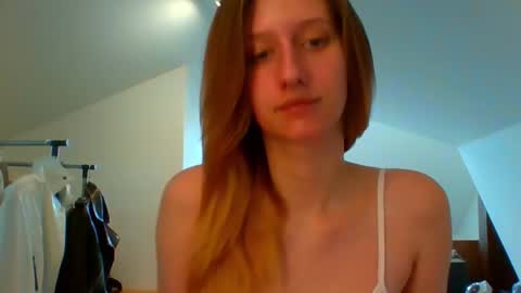 L U N A  online show from 02.28.25