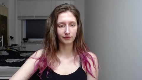 L U N A  online show from 11.26.25