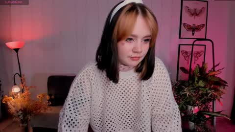 Snapshot of lunaali chatting on 10.02.25 Li online show from 10.02.25