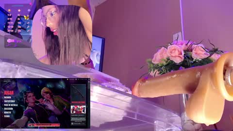Snapshot of lunaaridi chatting on 01.05.25 Luna online show from 01.05.25