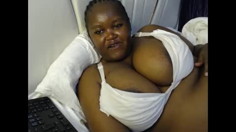 lunabloom01 online show from 02.04.26