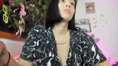 lunacristal_moon online show from 02.22.25