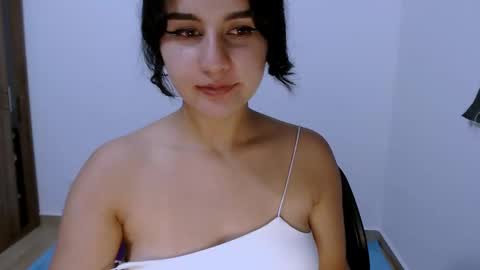 My name is luna Lovense is active my orgasms in your hands Give me more pleasure and make me cum PVT IS OPEN online show from 01.11.25