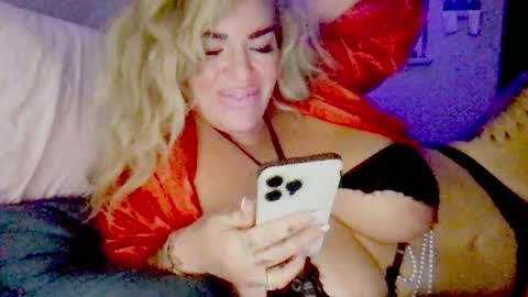 Luna Daddys Girl online show from 11.26.25