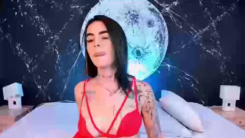 Snapshot of lunaevans01 chatting on 09.19.25 Luna online show from 09.19.25