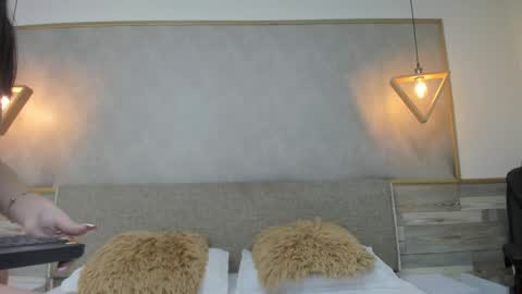 LUNA  online show from 09.24.25