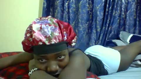 lunah_kitty online show from 05.12.26