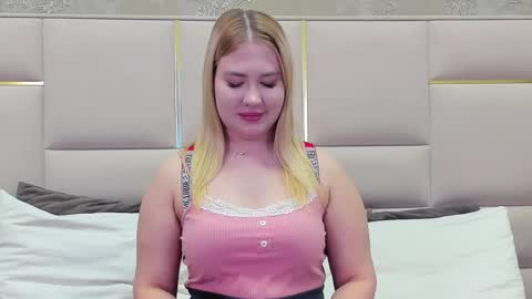 LunaHouston online show from 03.11.25