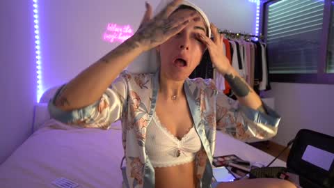 Laura online show from 01.24.25