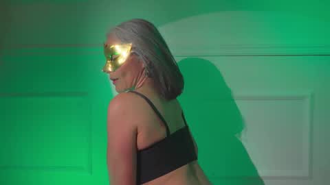 lunamisteriosa_ online show from 12.17.25