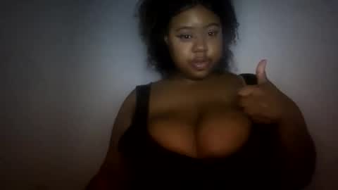 Snapshot of lunamoth00 chatting on 02.07.26 lunamoth00 online show from 02.07.26