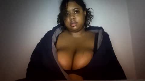 Snapshot of lunamoth00 chatting on 02.10.26 lunamoth00 online show from 02.10.26