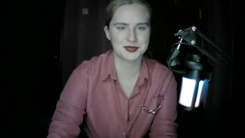 Snapshot of lunamystique_ chatting on 10.26.25 lunamystique_ online show from 10.26.25