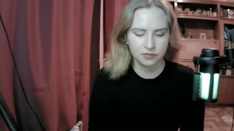 lunamystique_ online show from 02.03.26