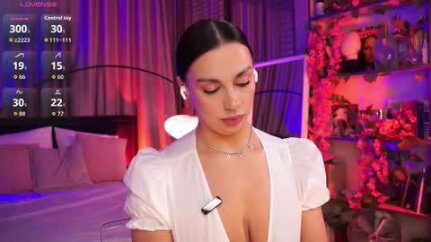 Luna  next streams Mon Fri Sat Sun 8pm-5am gmt0 online show from 10.17.25