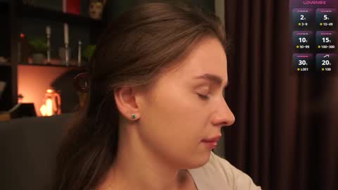 Snapshot of lunaolivia_ chatting on 10.02.25 lunaolivia_ online show from 10.02.25