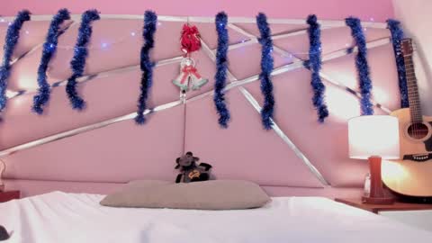 Luna Page online show from 12.29.24