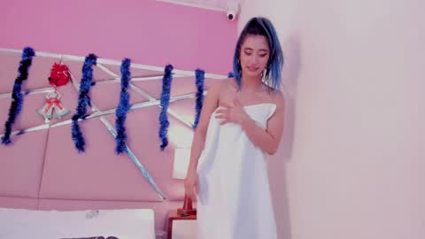 Luna Page online show from 01.06.25