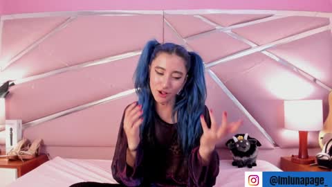 Luna Page online show from 02.06.25