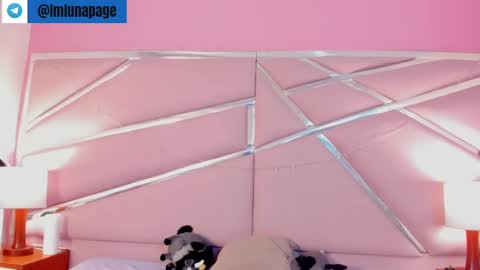 Luna Page online show from 03.04.25
