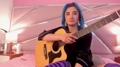 Luna Page online show from 03.05.25